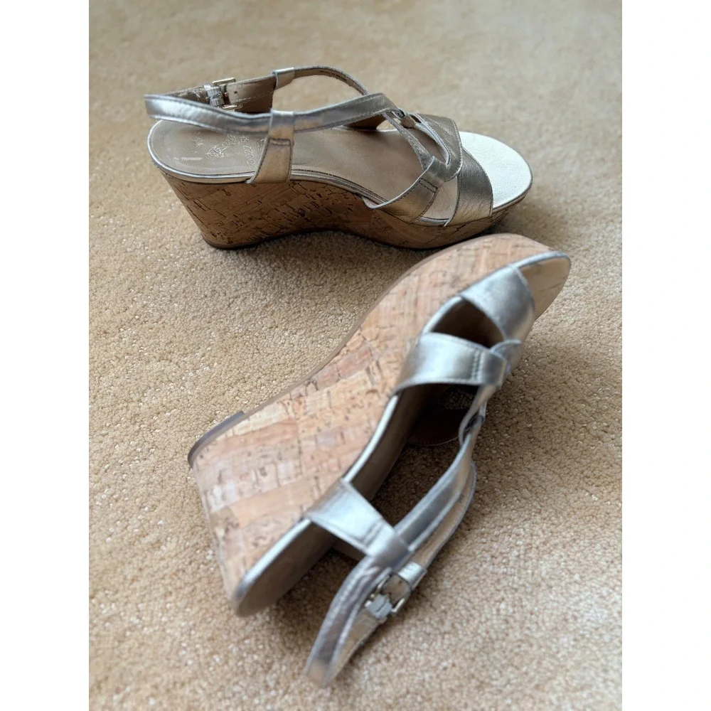 Saks Fifth Avenue Metallic‎ Gold Cork Wedge Platform Sandals BOHO Chic 8M Brazil